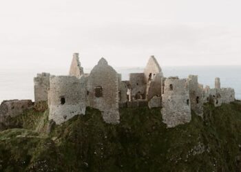 7 Wonders of the World: Exploring the Fascinating History Behind Each