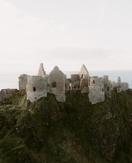 7 Wonders of the World: Exploring the Fascinating History Behind Each