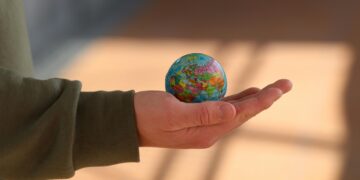 10 Unbelievable Facts That Will Change How You See the World